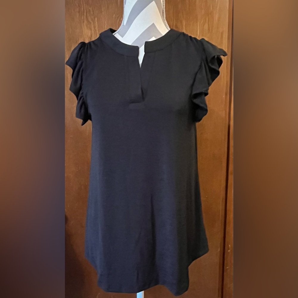 NWT Dear Scarlett Lizzy Ruffle Sleeve Top in Black